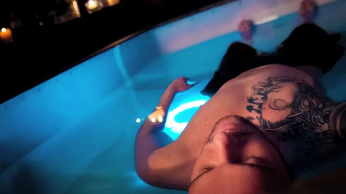 Stott is aiming to make the sensory deprivation experience more accessible with a cheaper, easily transportable float tank