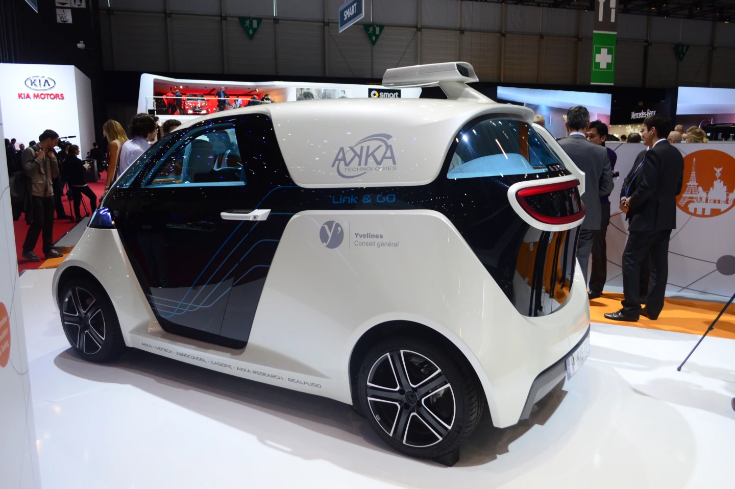 Autonomous cars start to take shape