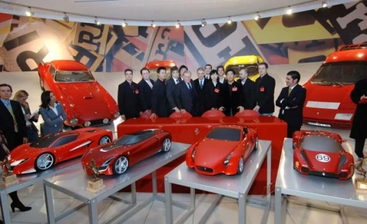 Piero Ferrari and Sergio Pininfarina with the winners