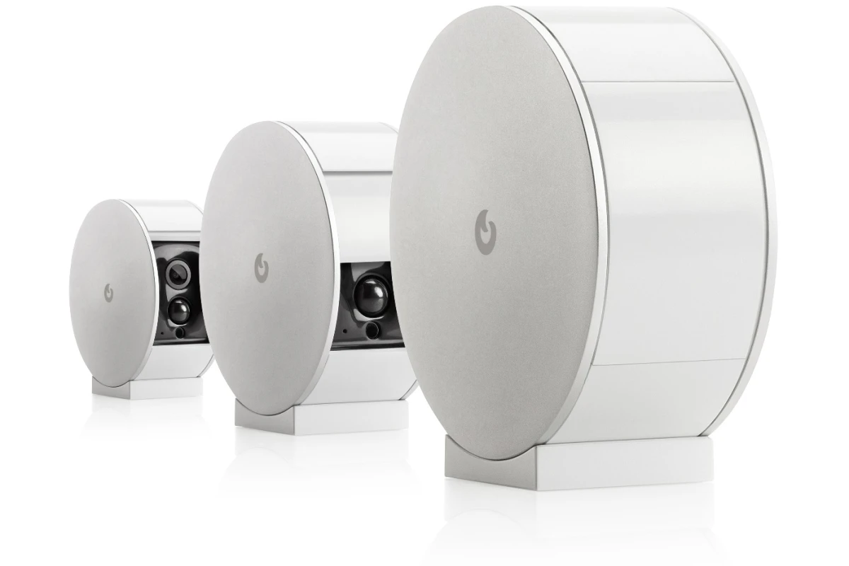 The Myfox Security Camera's motorized privacy shutter in operation