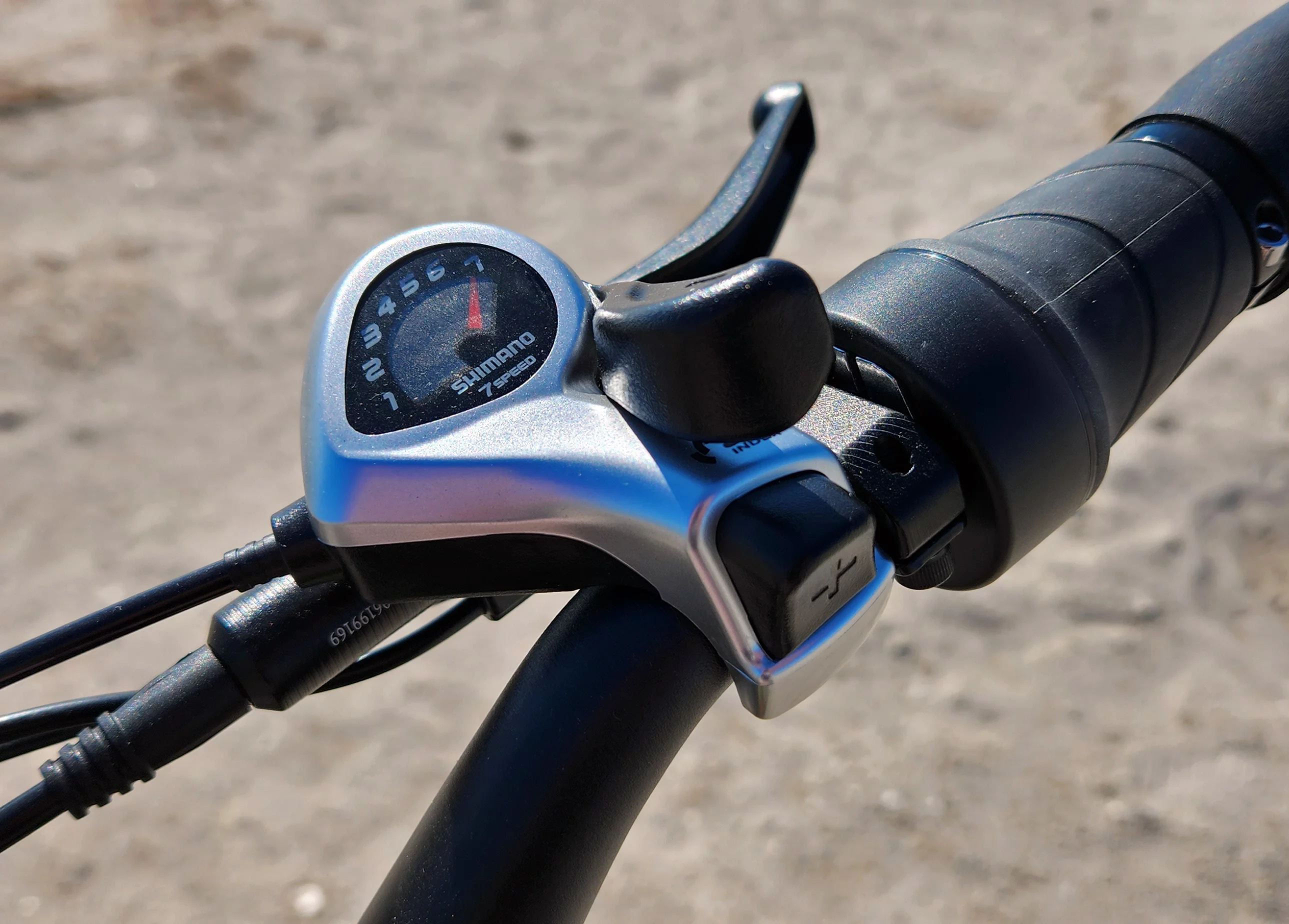 The Shimano Tourney 7-speed will have your little legs flailing at different speeds in the wind, no problem. Engagement is 98% there.