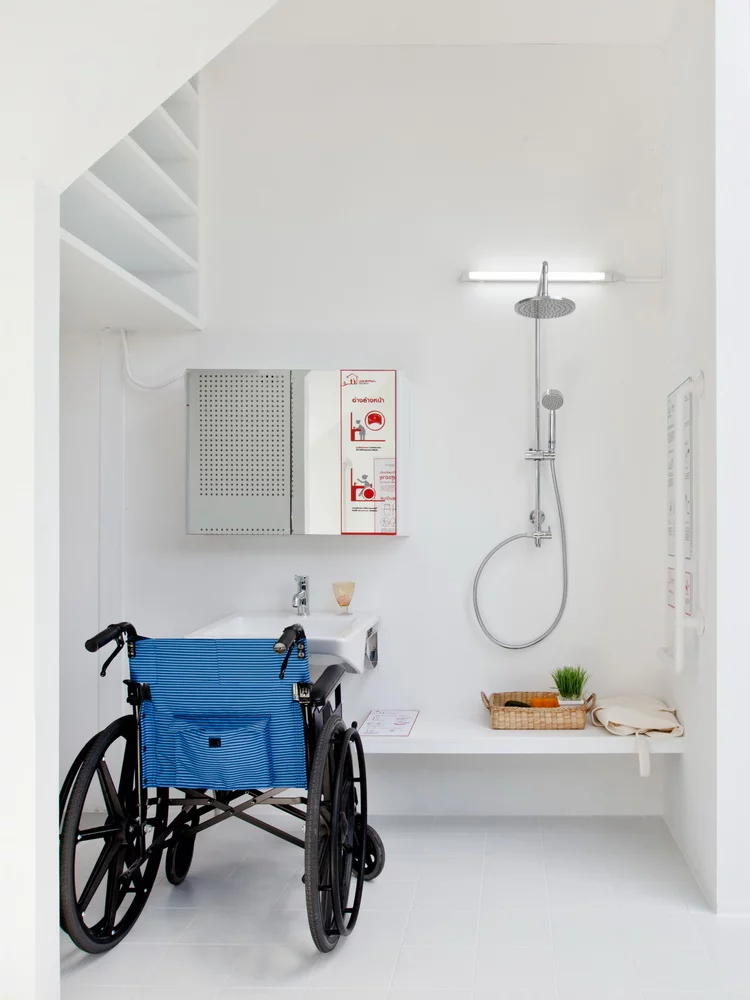 The ground floor contains safety handrails, ramps, and enough room to safely maneuver a wheelchair