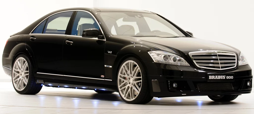 The iBusiness 2.0 system can be installed on any current S-Class model from the S 350 to the S 65