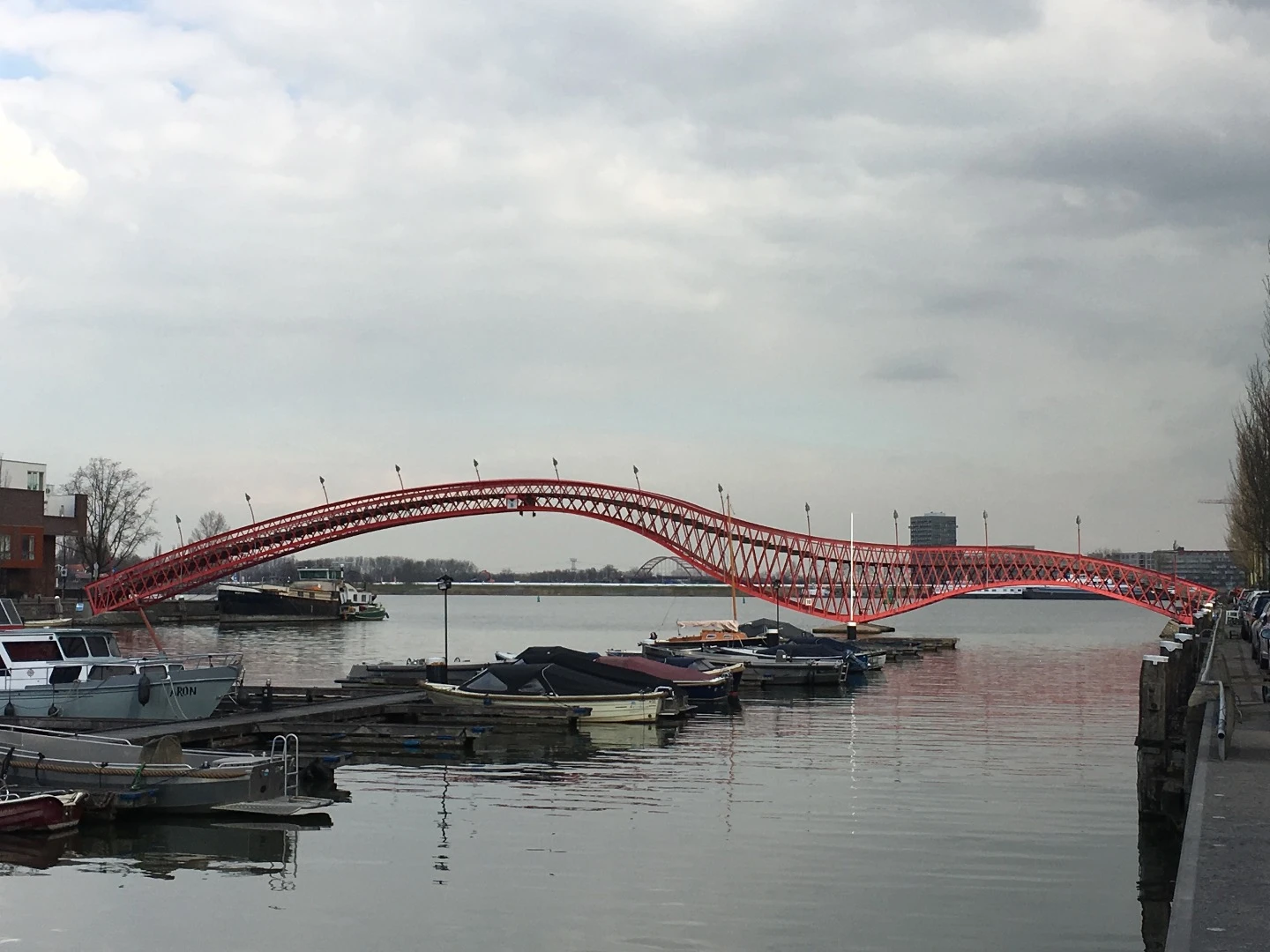 Python Bridge, designed by West 8, won the International Footbridge Award in 2002