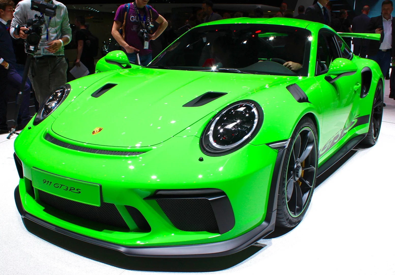 Porsche debuts the 911 GT3 RS