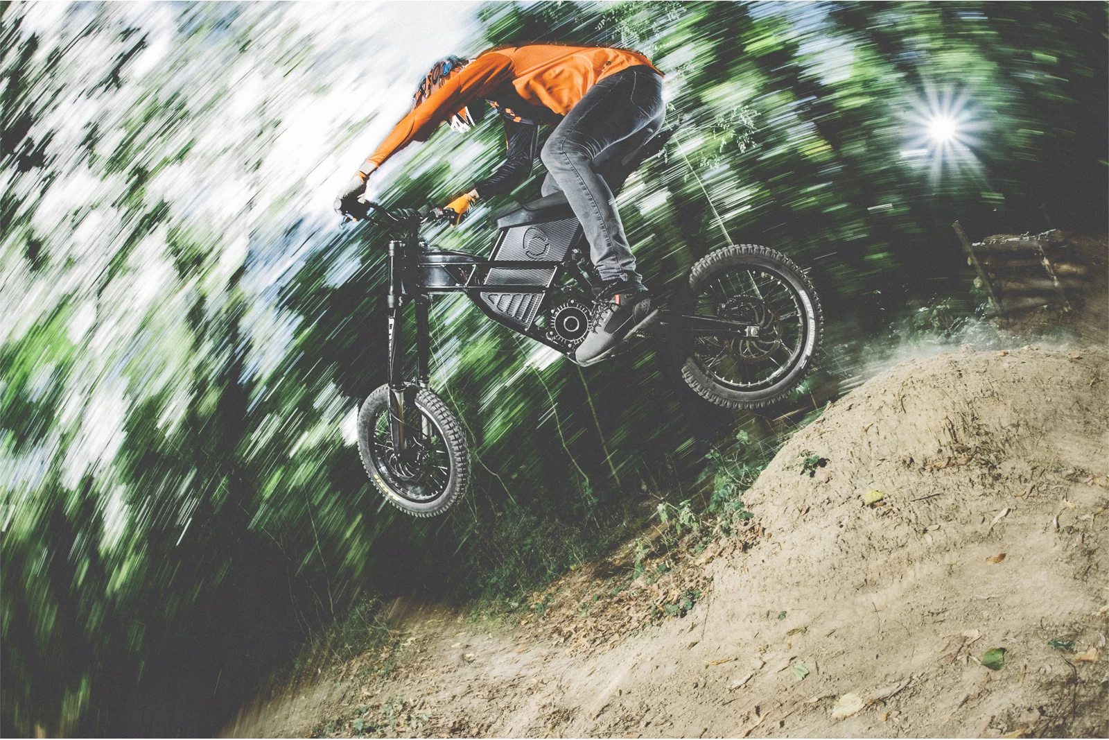The Kuberg Freerider in all-electric action in the woods
