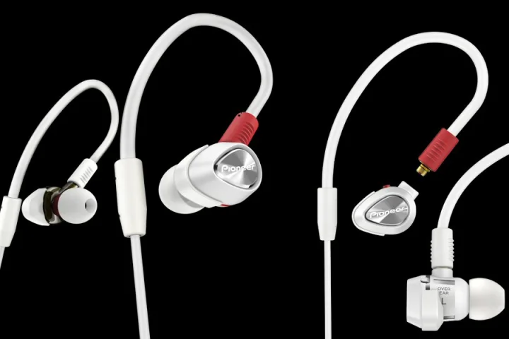 Pioneer's DJE-2000 (left) and DJE-1500 (right) inner-ear headphones for DJs