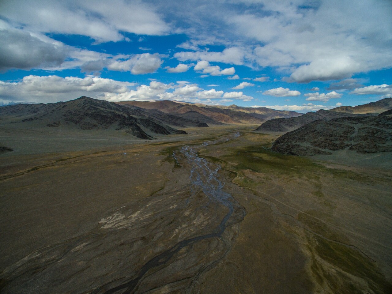 Lonely valley - we camped in here somewhere. Near Hotgorhag