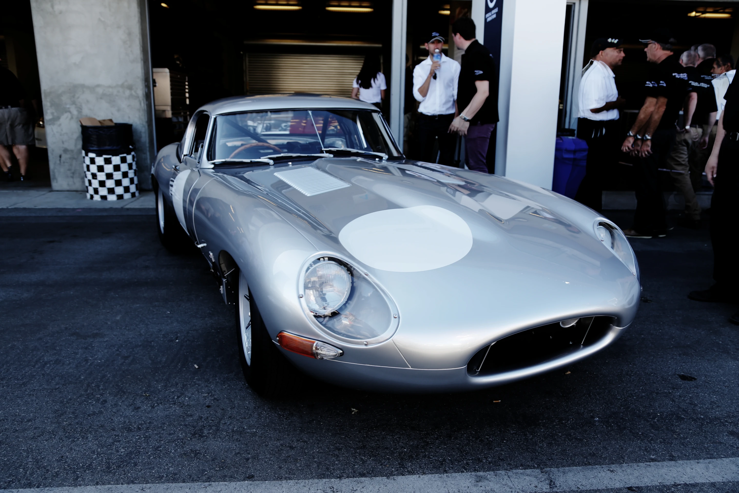 The rep for Jaguar says the company will only build six of the E-type reproductions (Photo: Angus MacKenzie/Gizmag.com)