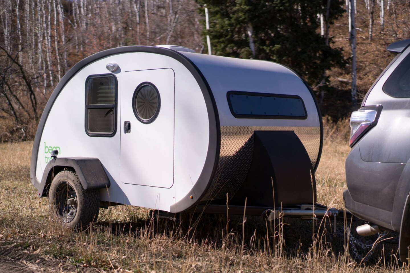 The Mean Bean package replaces the curvaceous fiberglass fenders with sturdier, stand-atop off-road fenders