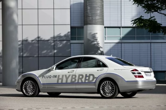 The Mercedes-Benz Vision S500 plug-in hybrid