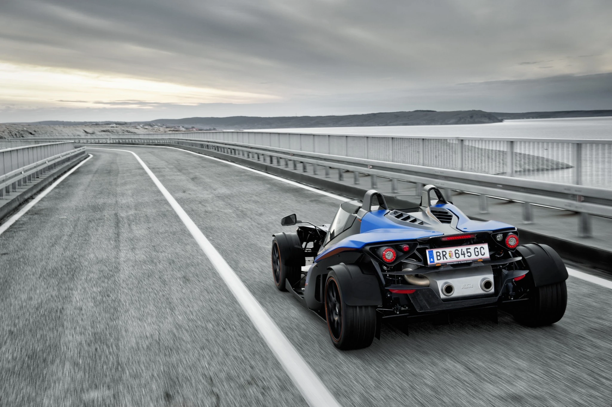 The KTM X-Bow GT has a maximum torque of 420 Nm at 3,200 rpm