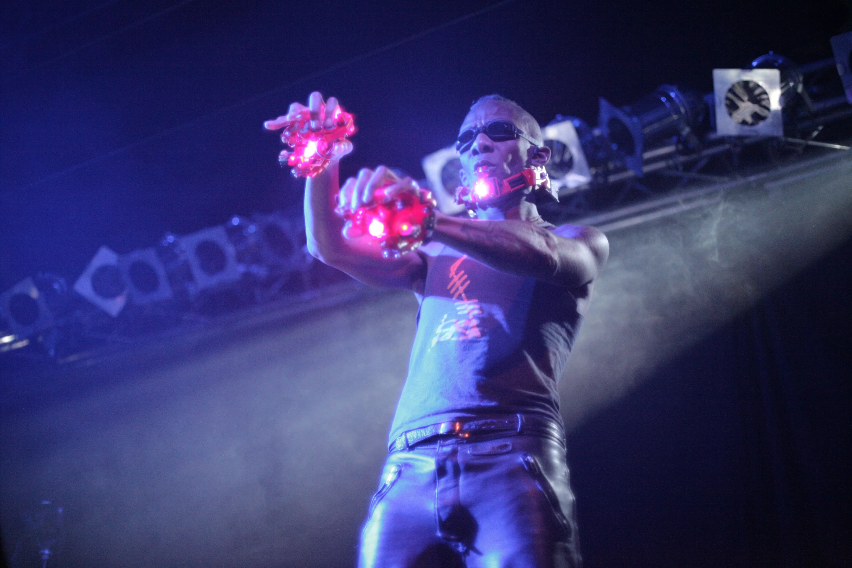 Digital music artist and inventor Onyx Ashanti has created a gestural interface controller for his Beatjazz music system, which is made from 80 percent 3D printed components