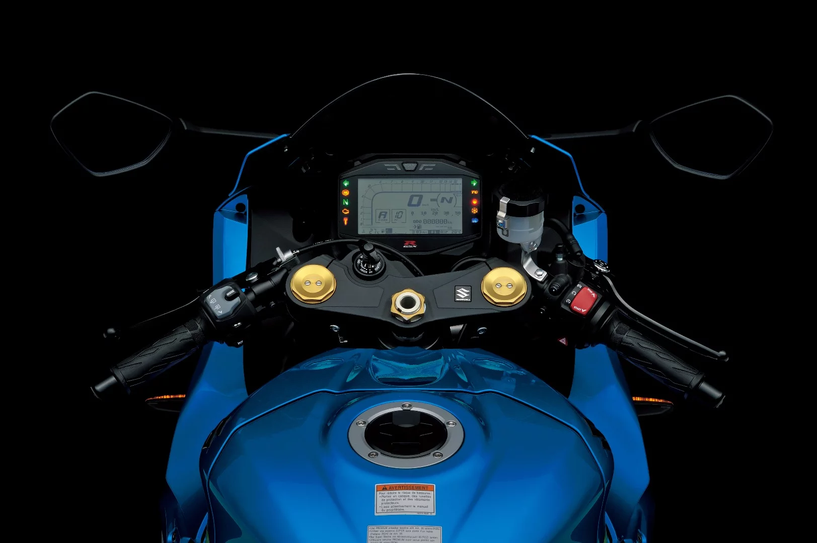 The cockpit view aboard the 2017 Suzuki GSX-R1000/R