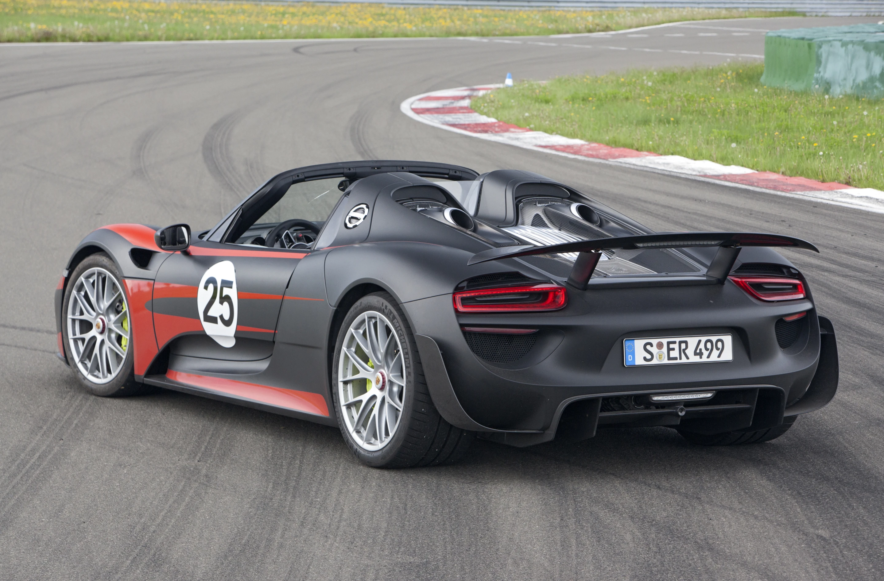 The Porsche 918 Spyder hybrid