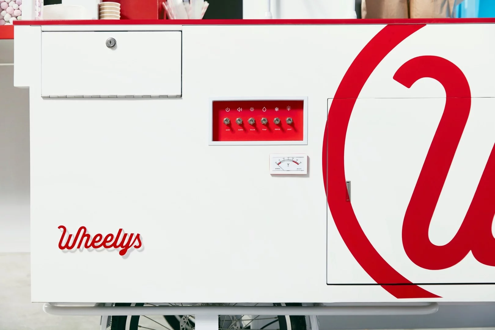 The Wheelys 5 has an electrical panel for controlling different parts of the bike