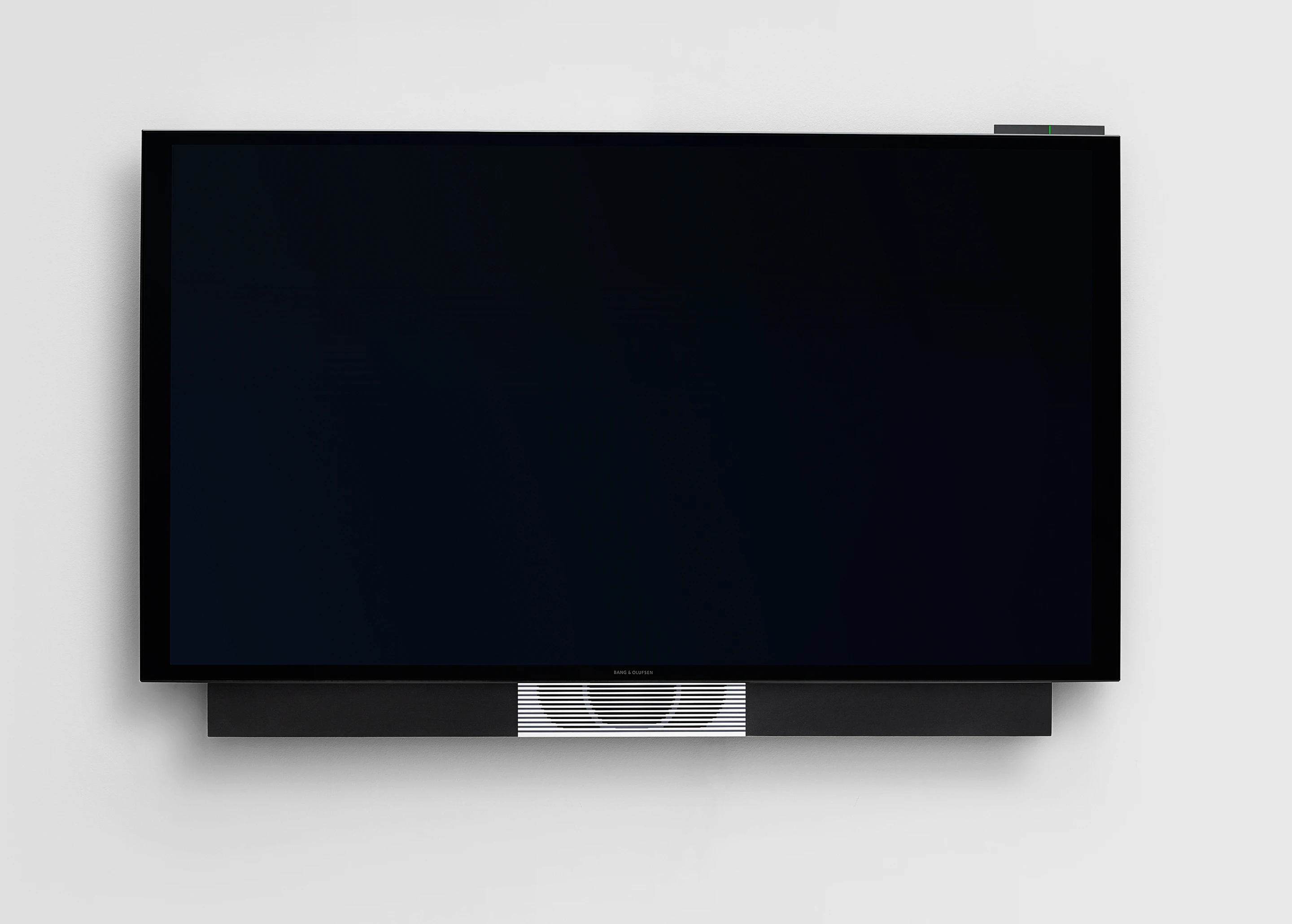 There's a fixed wall bracket available too