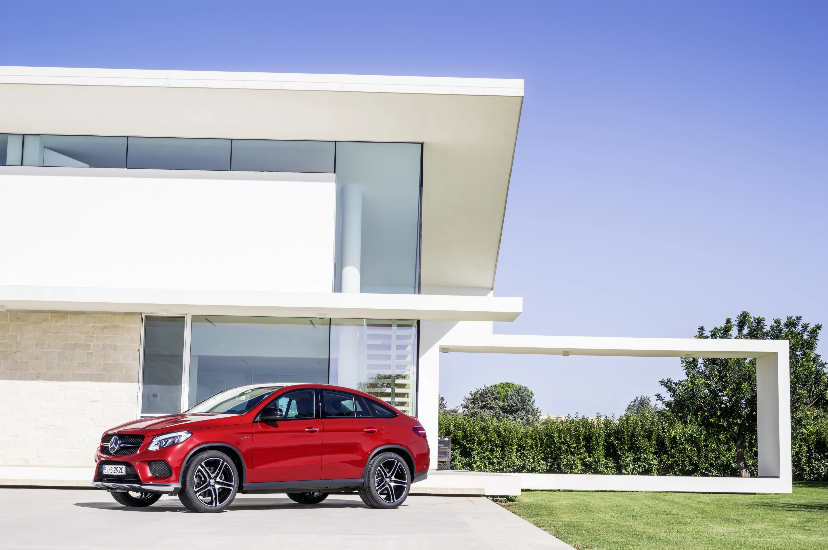 The GLE Coupe is very similar in concept to the BMW X6