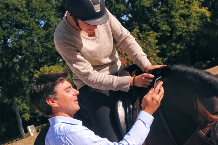 Balios is mounted on the saddle, and displays data on a paired mobile device