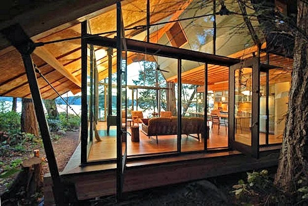 Since destroying the local environment to create a cabin in the woods kind of misses the point, Zeroplus Architects used eight concrete disks, which serve to raise the cabin off the ground while only disturbing the wildlife less than standard concrete foundations (Photo: Zeroplus Architects)