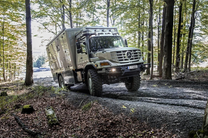 Serious off-roading: Mercedes-Benz Zetros with body from specialist manufacturer Hartmann Spezialkarosserien