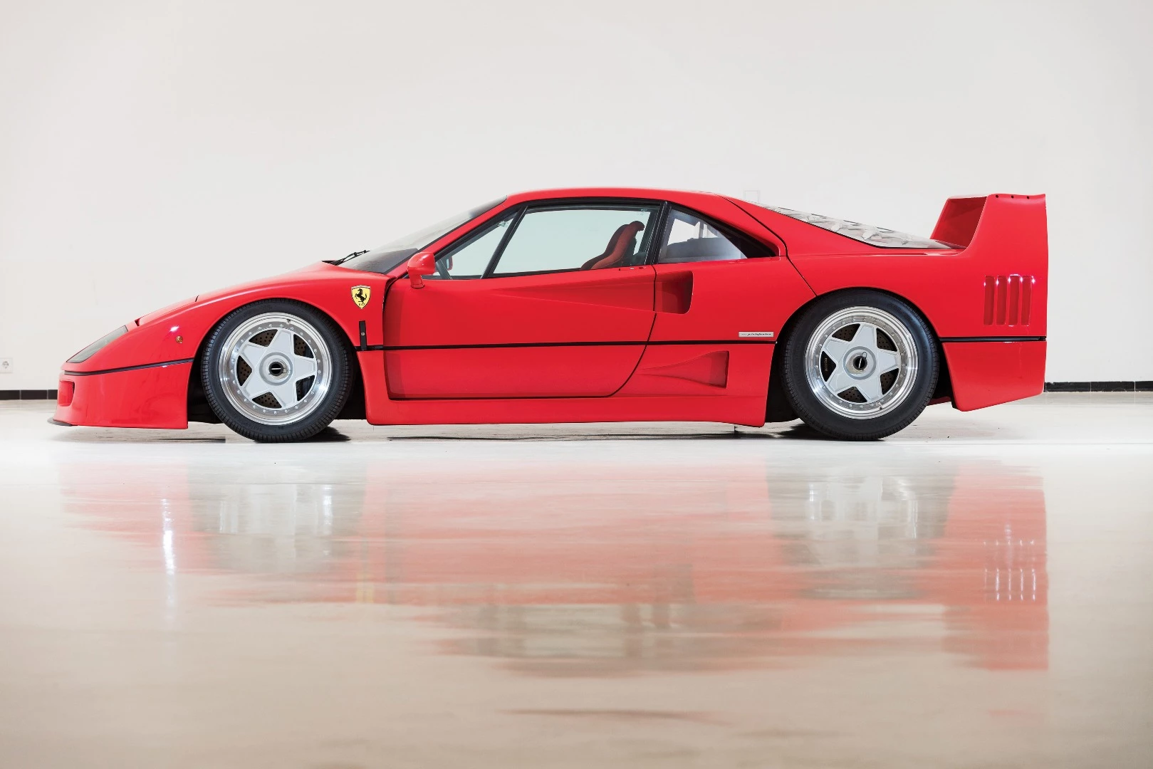 $1,146,048 (€933,125) | 1992 Ferrari F40 | RM-Sotheby's | Lot 123 | Auction Description | Estimate: €850,000 to €950,000