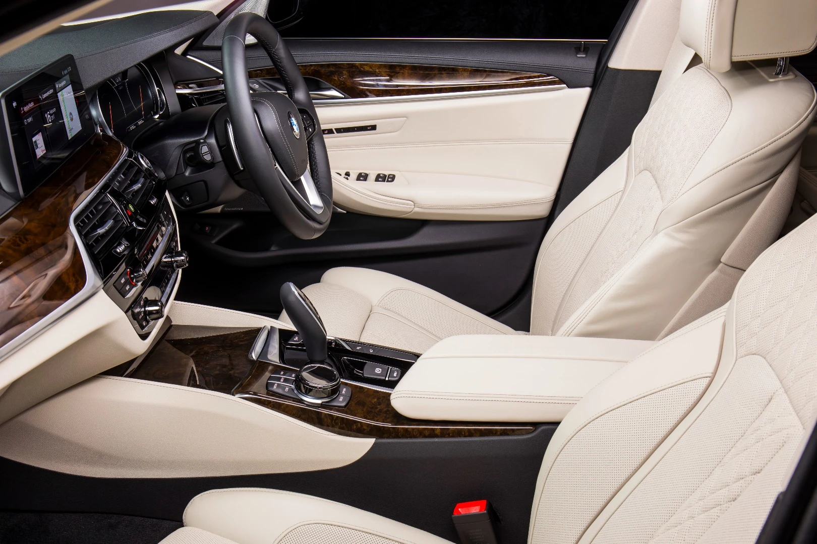 BMW 530d - interior
