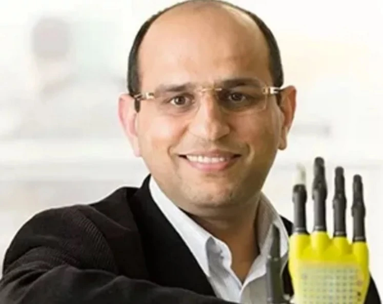 Graphene produxtion breakthrough: Dr Ravinder Dahiya of the University of Glasgow’s School of Engineering led the research team