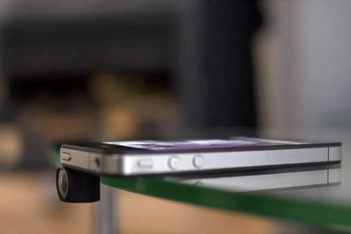 The HiLO right-angle lens allows iPhone and iPad photographers to more easily get high- and low-angle shots