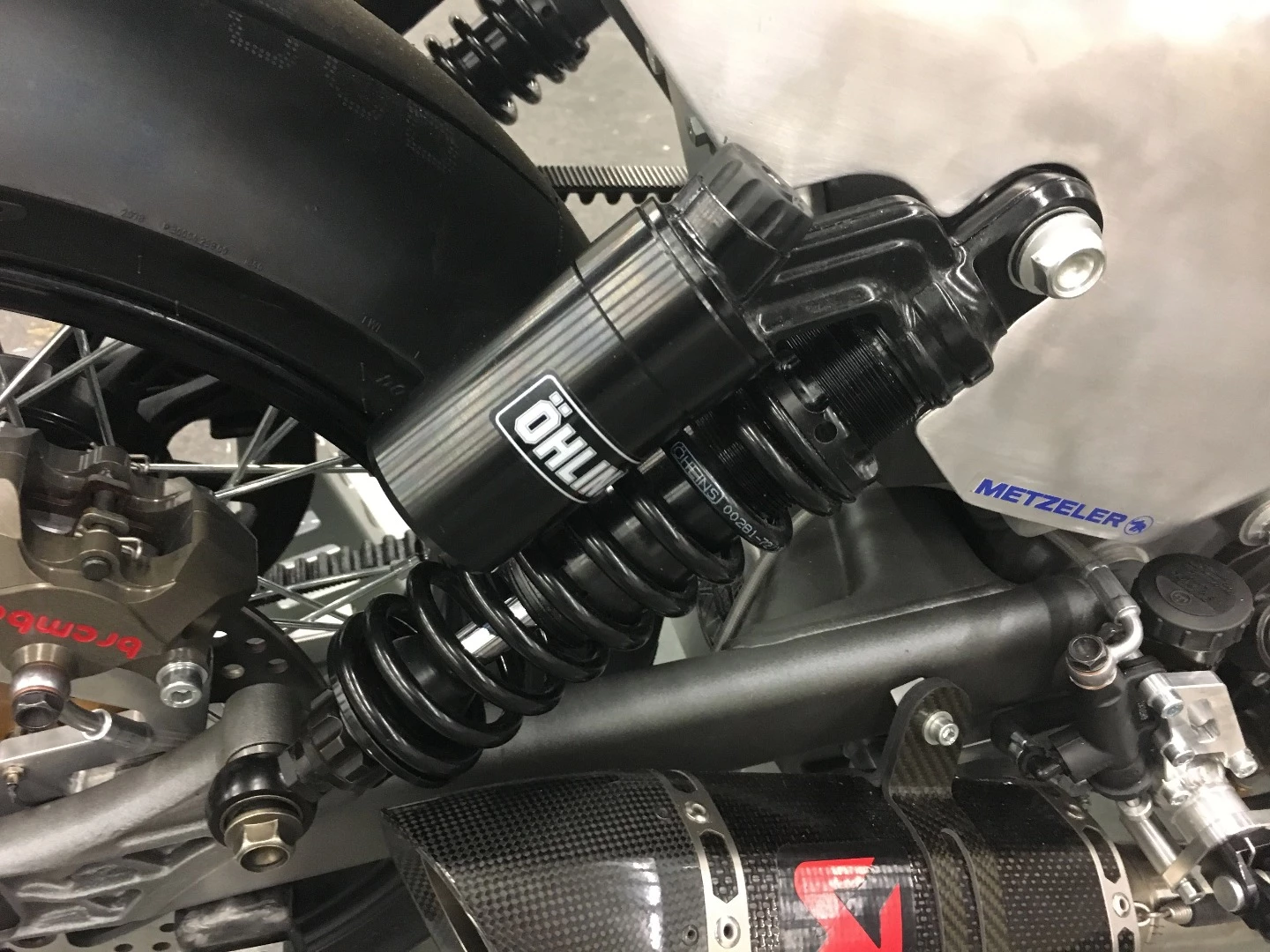 Miracle Mike's rear suspension is by Ohlins.