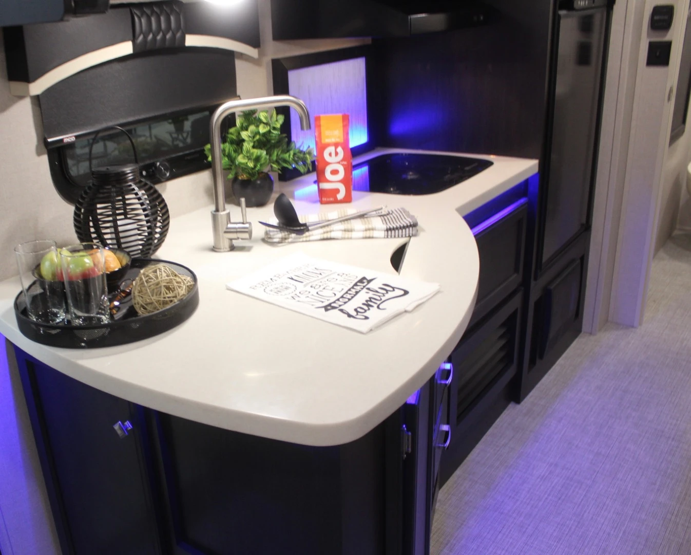 Kitchen area with spacious counter
