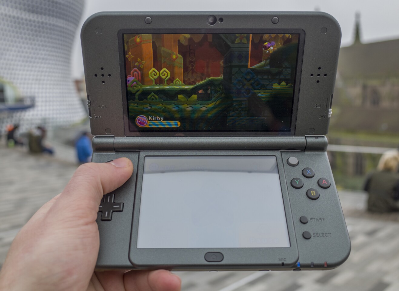 The New Nintendo 3DS XL is a great console with an awkward name (Photo: Simon Crisp/Gizmag.com)