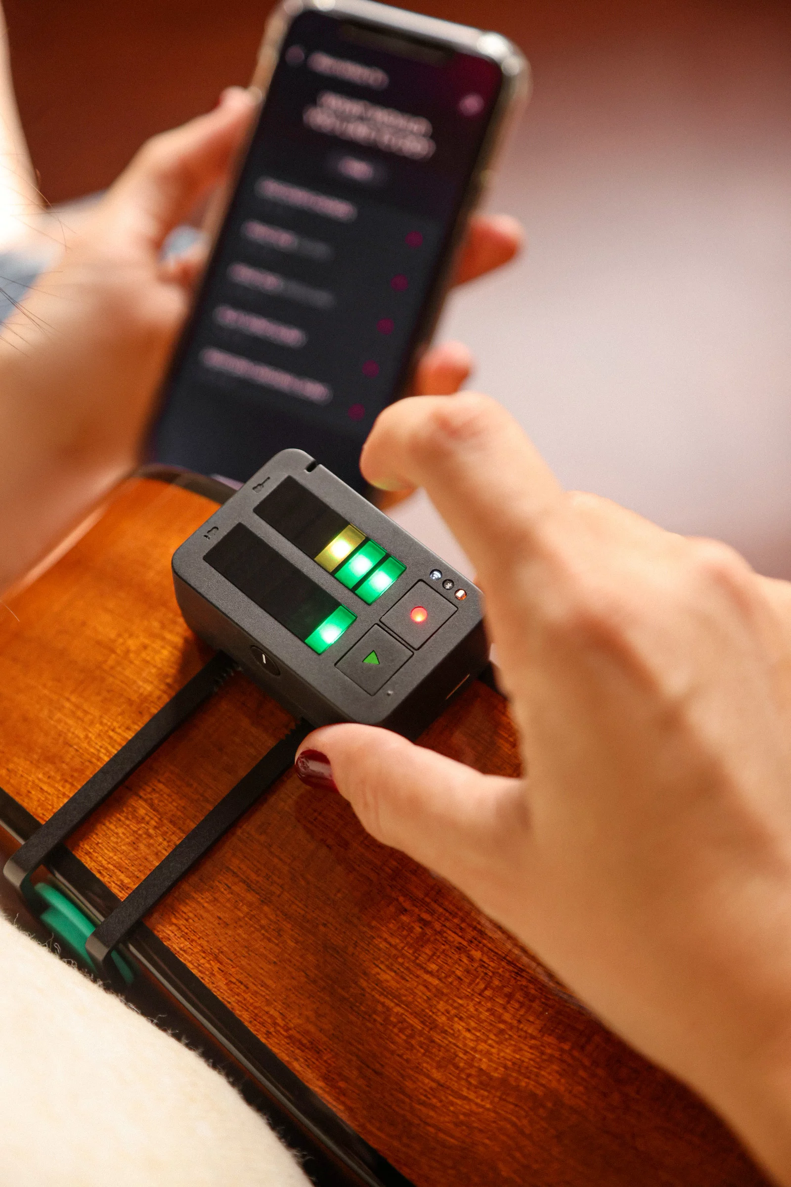 The gain for the piezo sensor and audio mic can be adjusted using the touch strips up top to prevent clipping