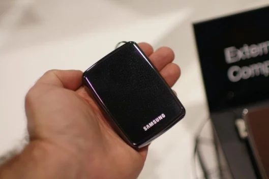 Samsung's S1 mini USB hard drive.