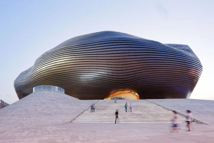 The Ordos Museum is nestled in the sandy deserts of Inner Mongolia (image: MAD)