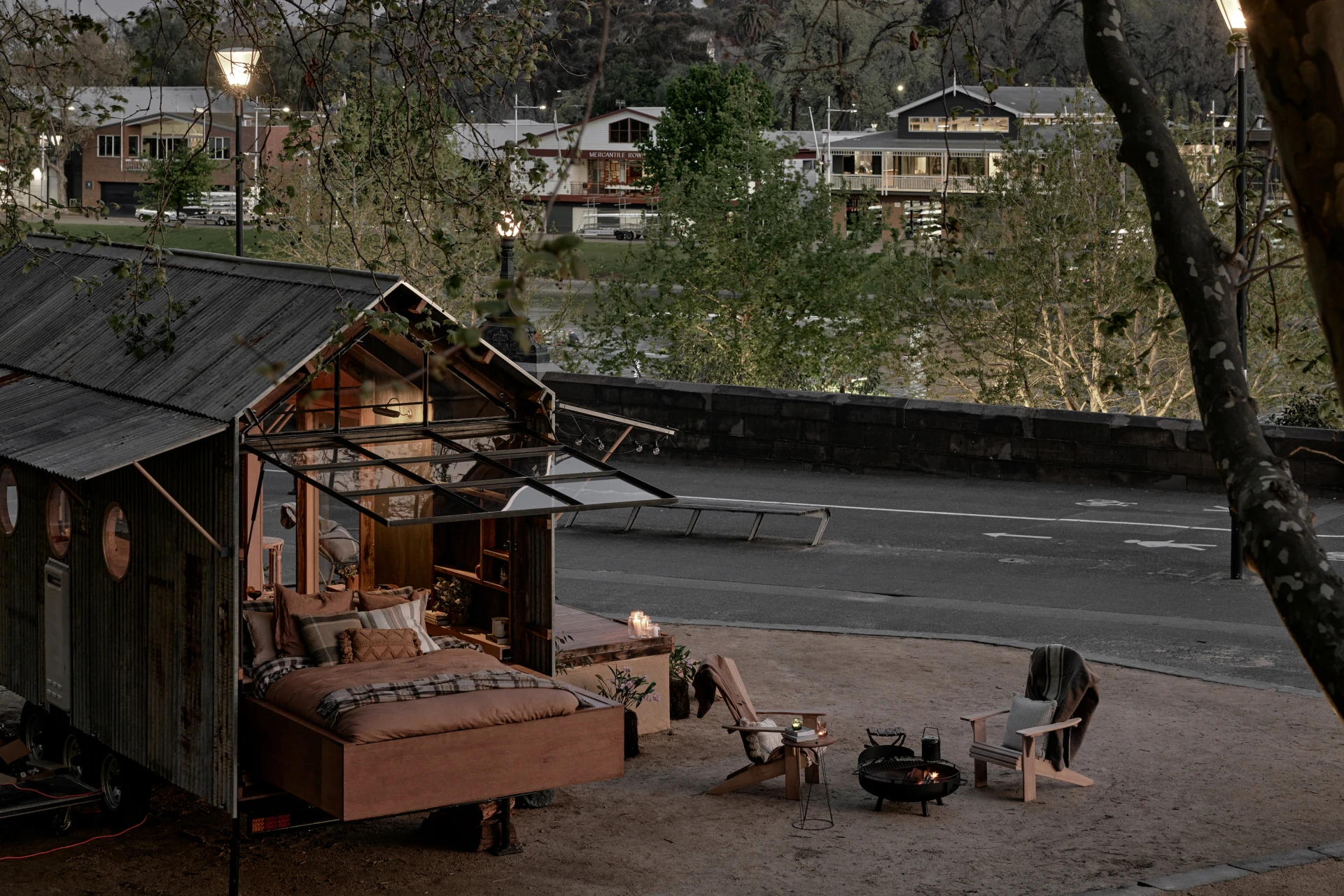 Novel off-grid tiny house slides its bed outside for stargazing