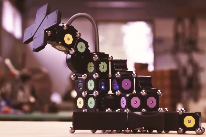 One of the robotic creations possible with MOSS modular robot construction system