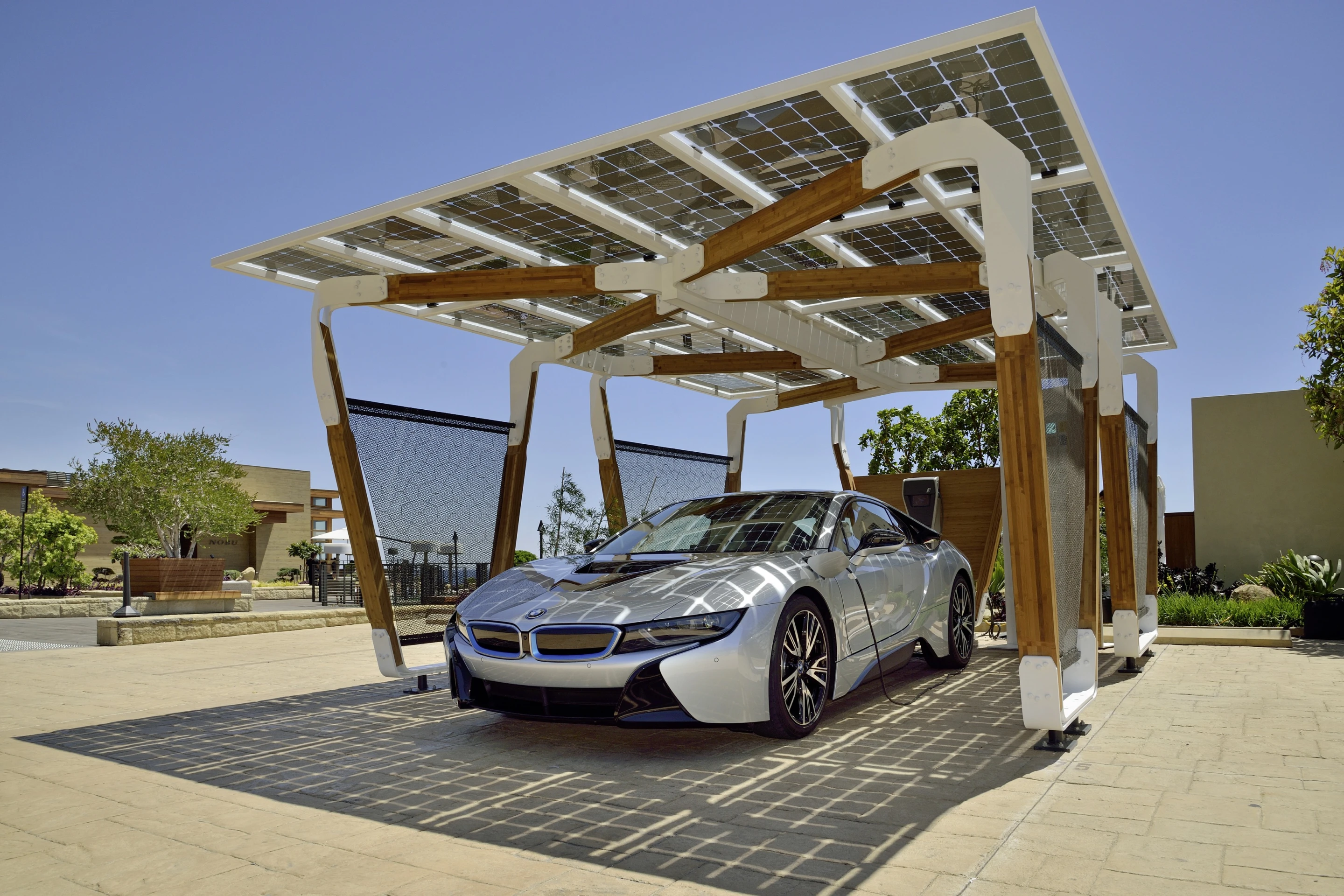 According to BMW, should the solar carport develop energy beyond the needs of the car then the excess power is redirected back into the owner’s residence for domestic use