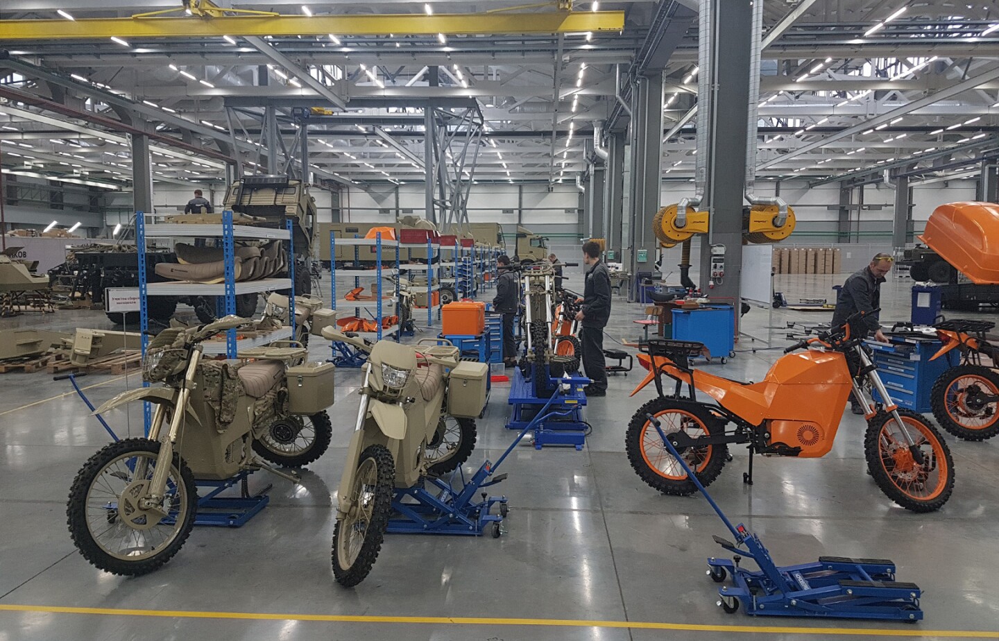 Inside the Kalashnikov factory: military versions of the electric motorcycle