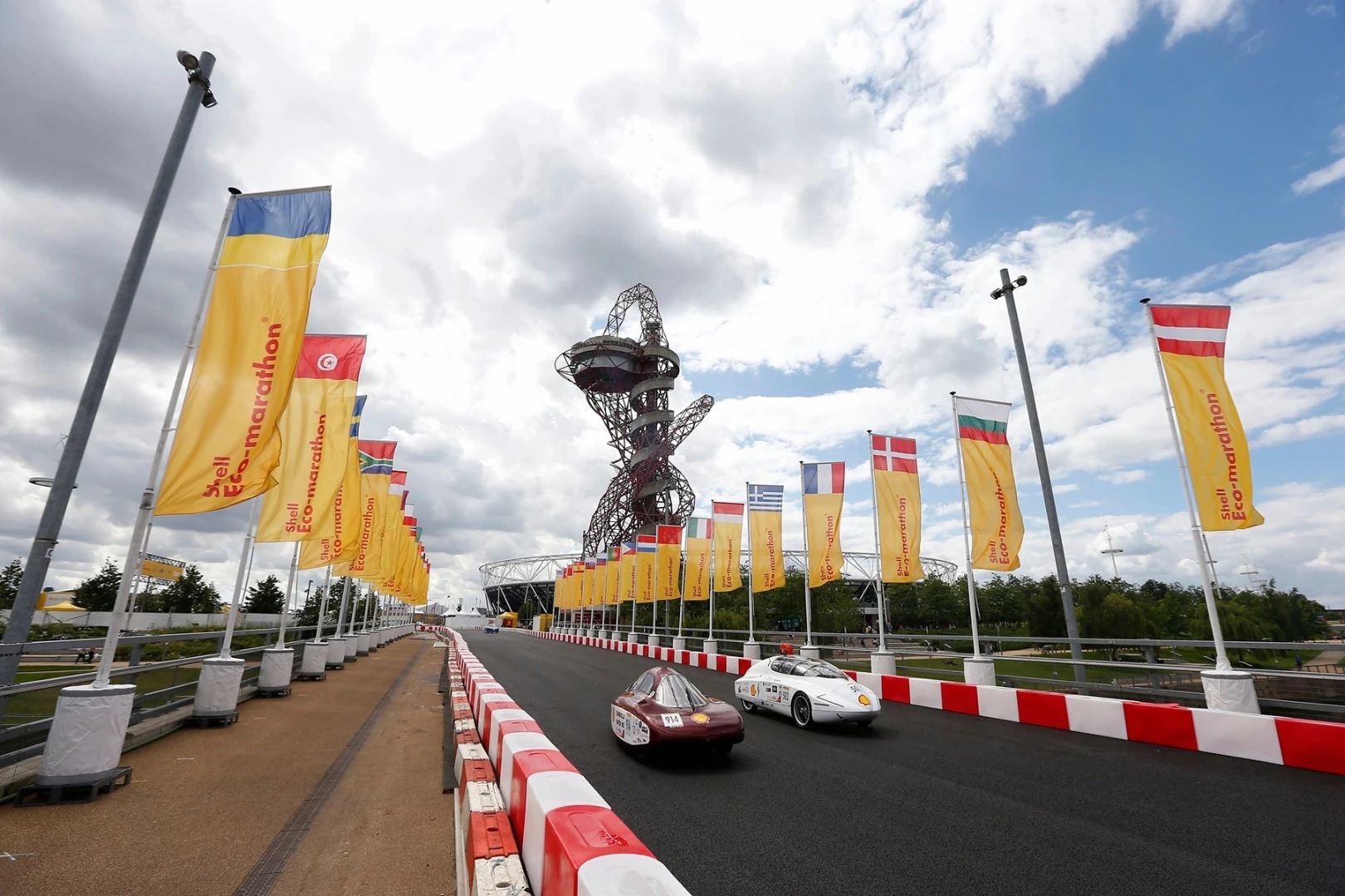 Vehicles on the track during day five of Make the Future London 2016