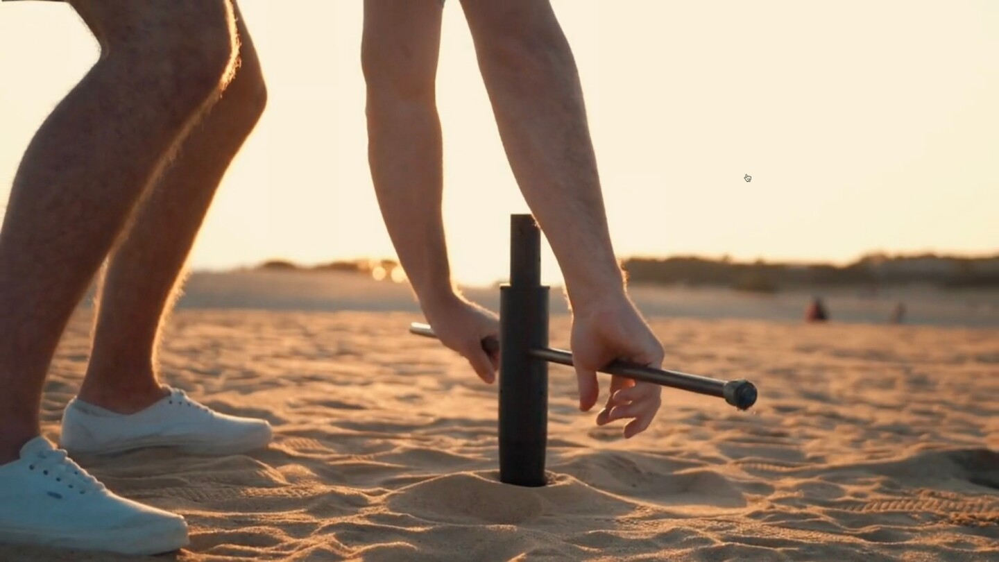 Uball's ground-screw comes with a removable handle to help you properly dig it into the ground