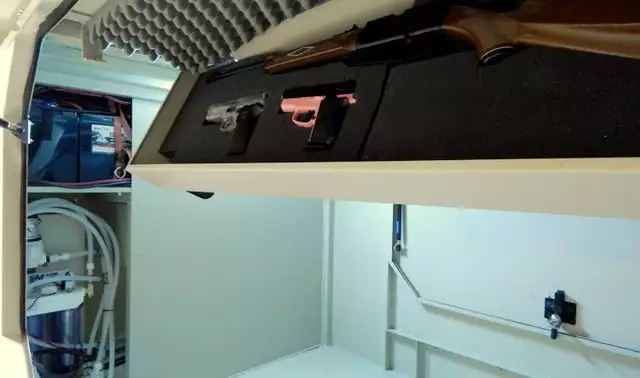 A drop-down gun case in the BorderLand trailer