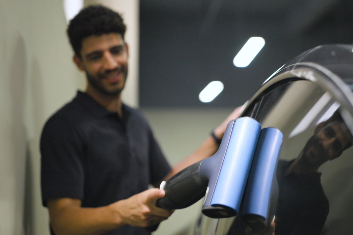 Portable device allows you to wash your car anywhere
