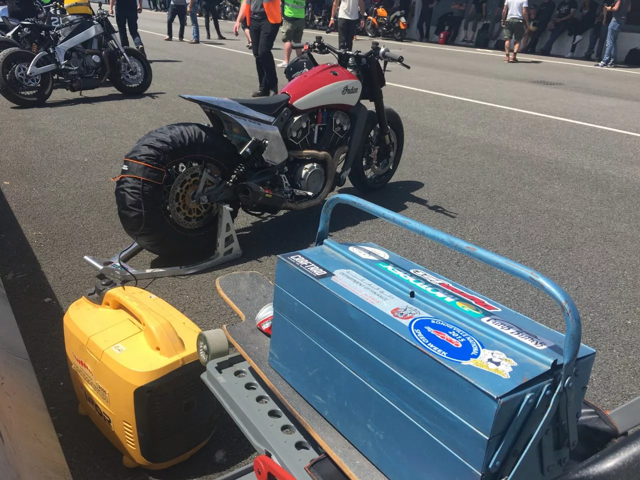 A tire-warmer got the rear tire of Miracle Mike up to operating temperature for the sprints