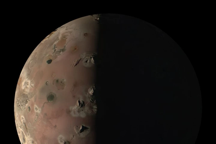Juno returned high-resolution images of Io during the flyby