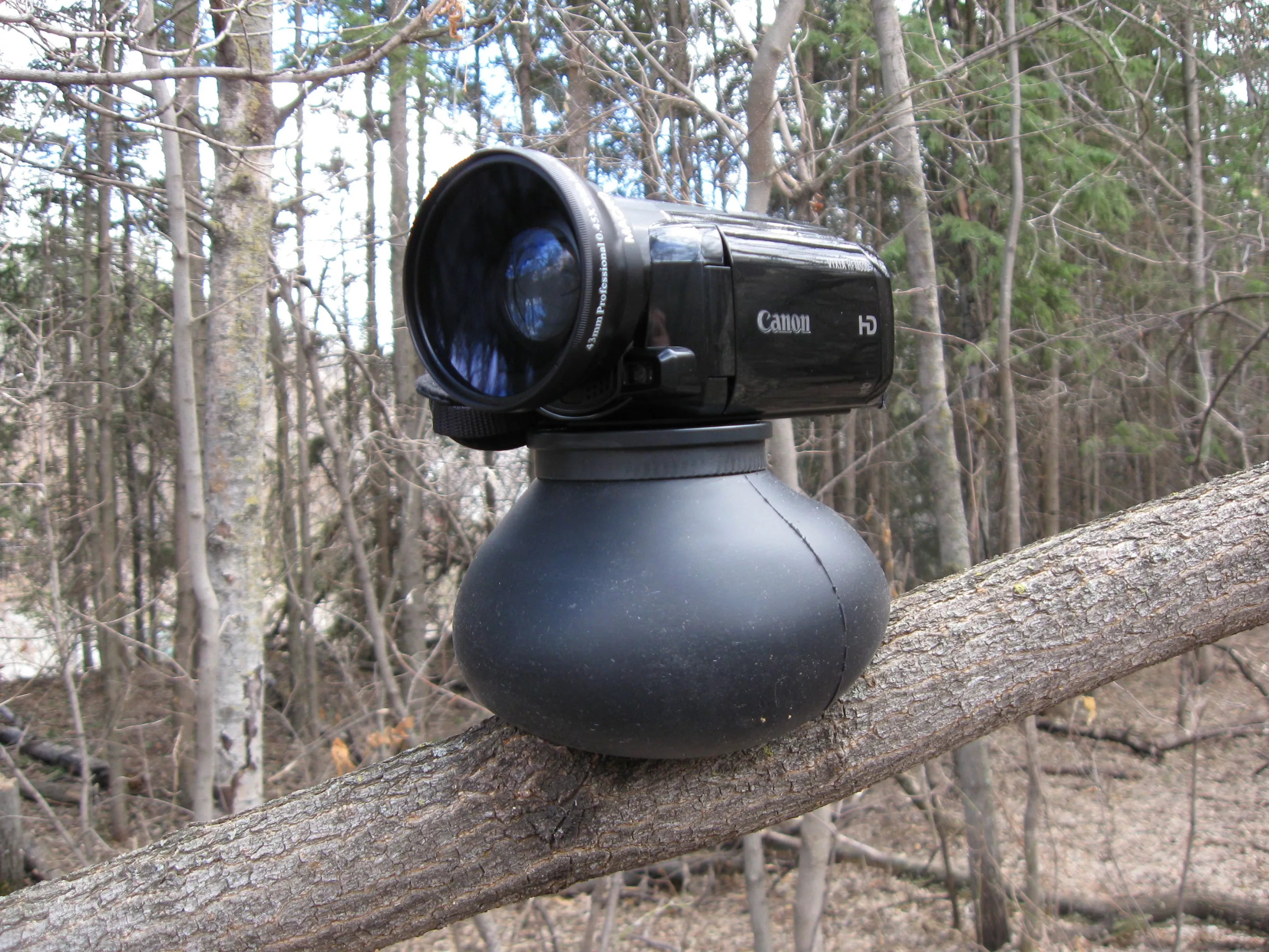 The Flex Shot in use on a tree branch