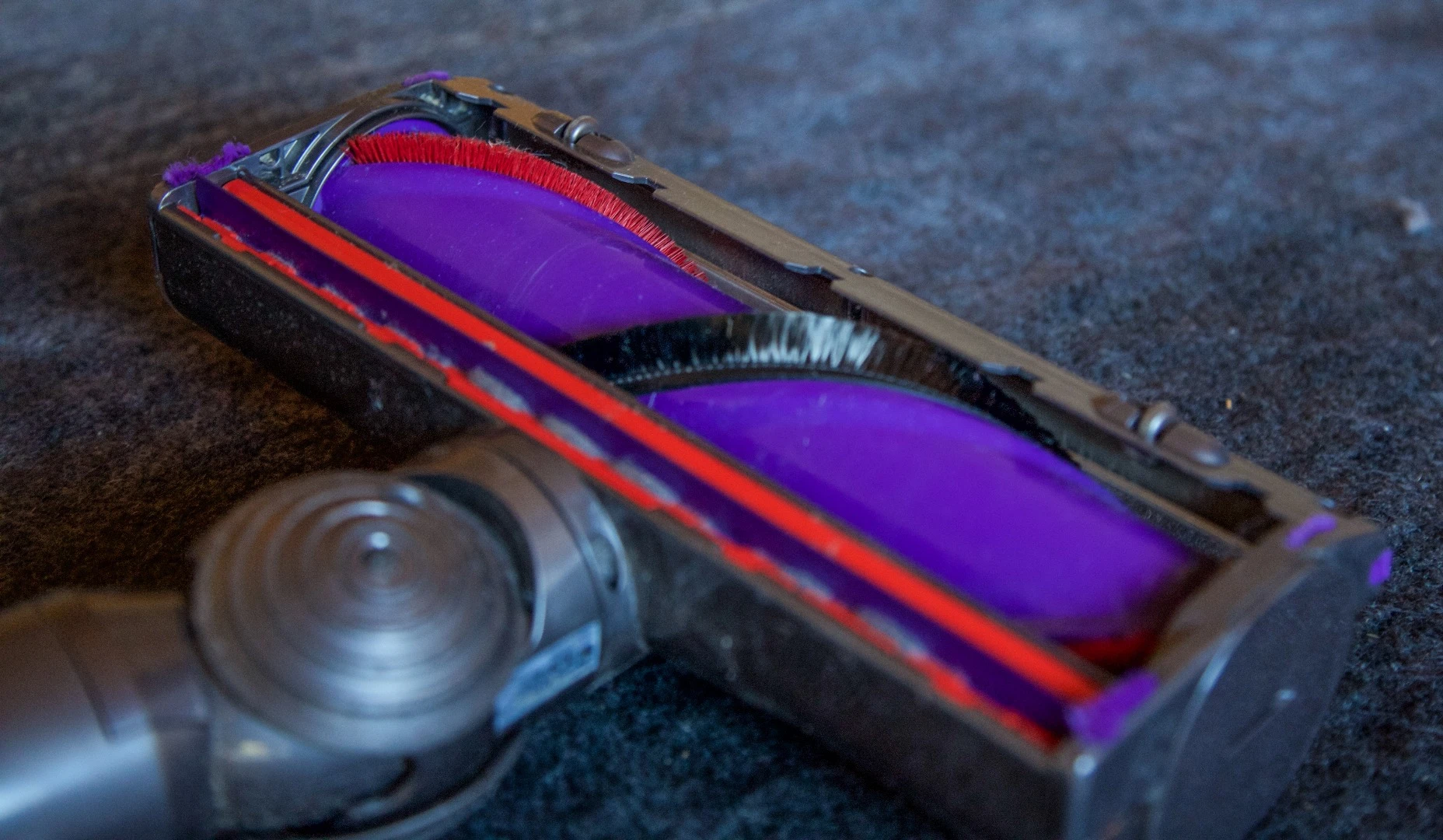 Nylon bristles on the direct drive cleaner head remove ground-in dirt