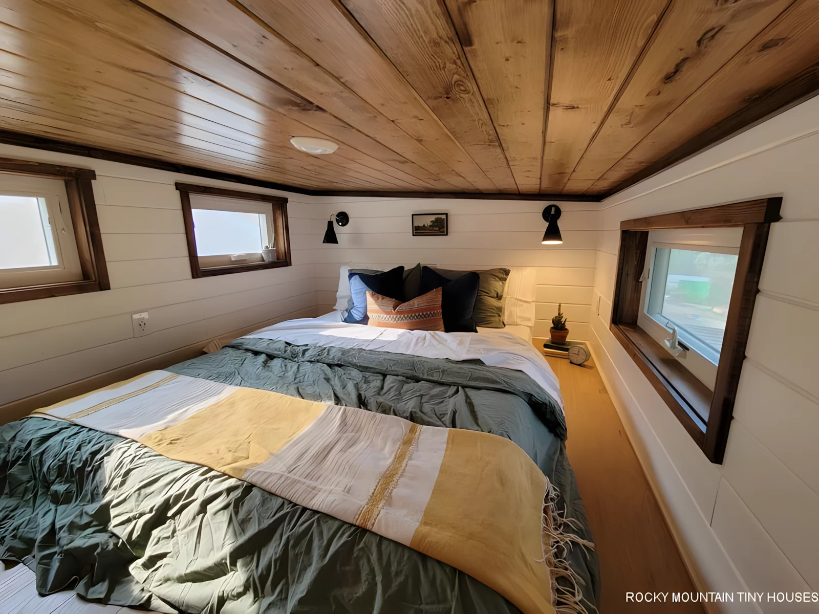 The Bandelier's bedroom includes a double bed and has generous glazing