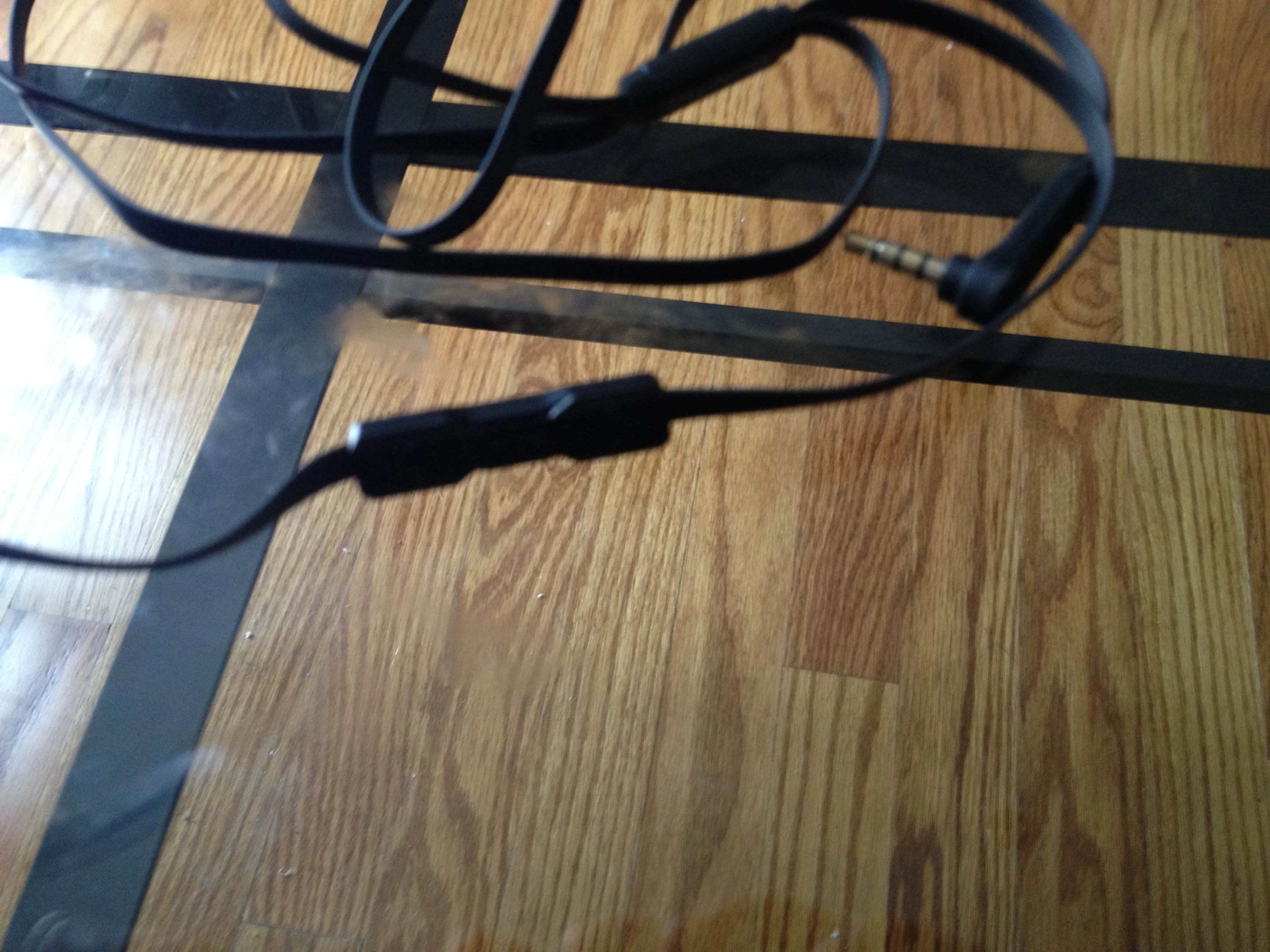 The inline mic and controls for the Munitio SVs