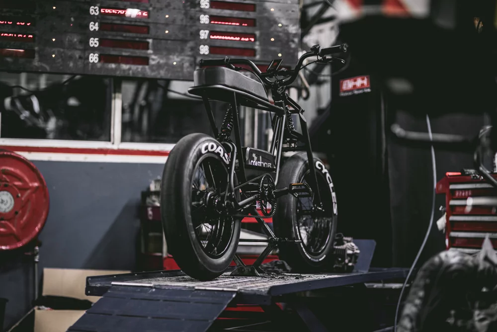 The Buzzraw X e-bikes come with rear hub motors, but Coast Cycles does mention mid-drive motor options